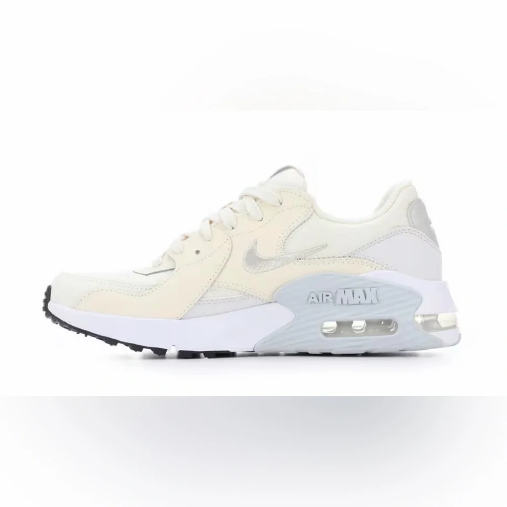 Nike WOMEN'S NIKE AIR MAX EXCEE SNEAKERS size 8 NEW DX0113-002 NNT